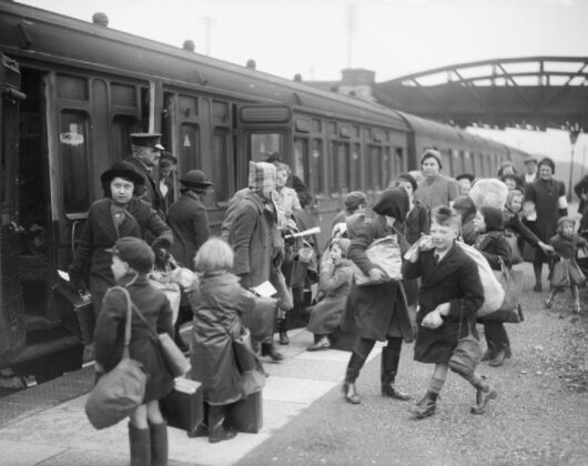 a_group_of_children_arrive_at_brent_station_near_kingsbridge-_devon-_after_being_evacuated_from_bristol_in_1940_d2592.jpg