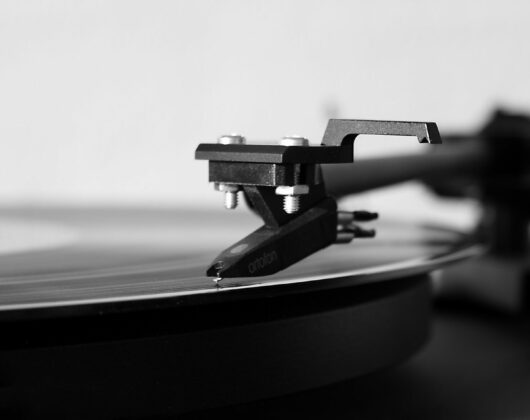 vinyl-turntable.jpeg